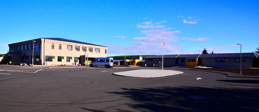 Hnoðraholt/Litlu-Ásar, Barnaskóli Hjallastefnunnar