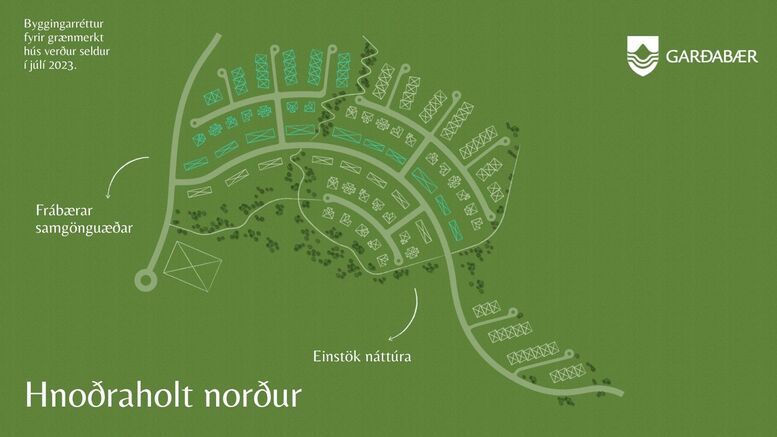 Hnoðraholt norður: Einstök staðsetning og náttúra