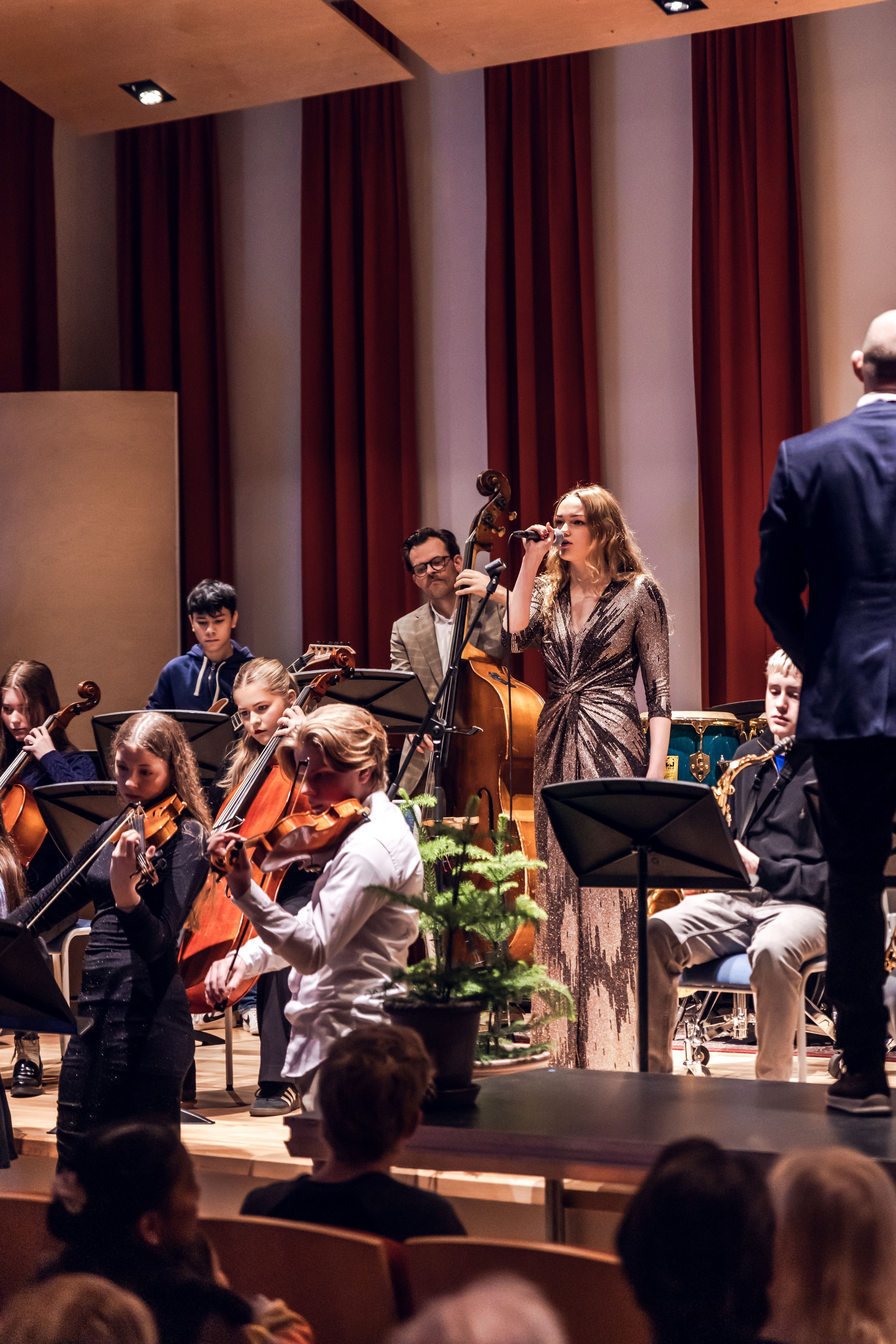 Storsveitin-asamt-songkonu