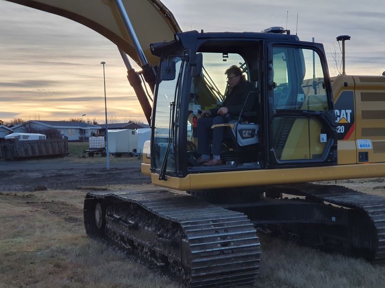 Skóflustunga að reiðhöll Sóta