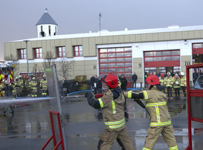 Afhending nýrra slökkvibifreiða SHS