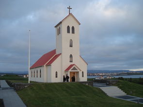 Gengið verður frá Garðakirkju